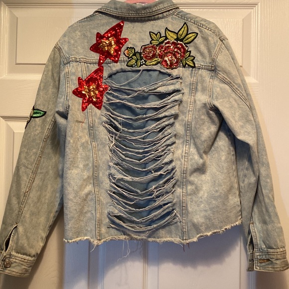 Distressed denim jacket with sequin appliqué - Picture 5 of 6